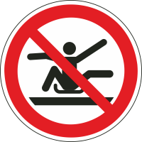 Schilder "Nicht aus Rodelschlitten herausstrecken"
