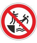 Schilder 'Ins Wasser stoßen verboten'
